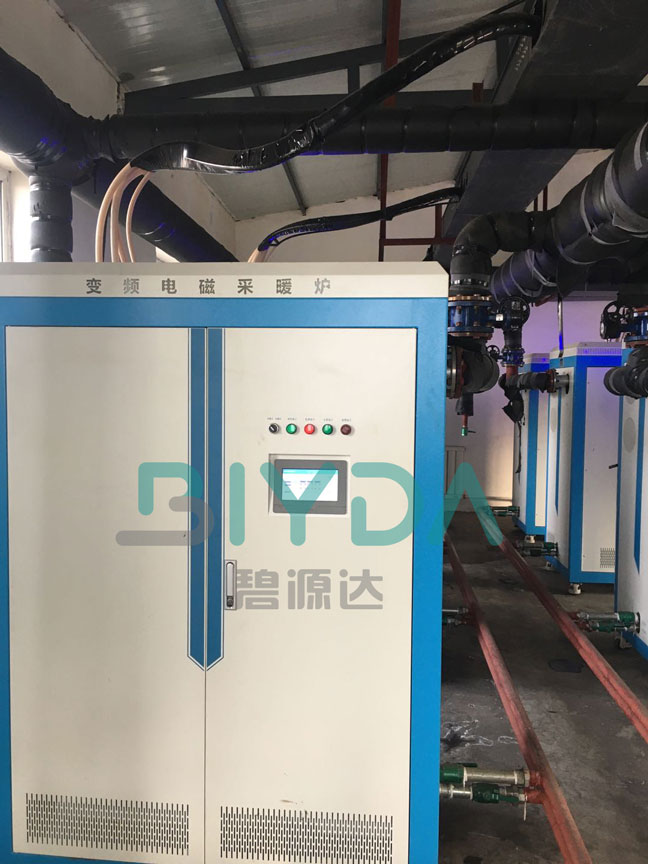 新疆某牧業(yè)公司，3萬(wàn)平米，8臺(tái)240千瓦